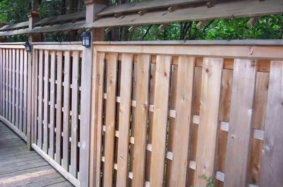 fence-mounted-lights