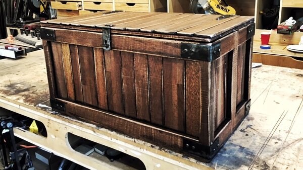 rustic-storage-chest-from-repurposed-old-doors