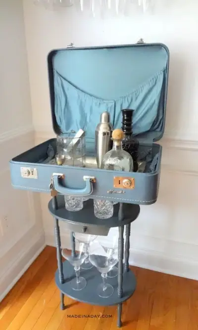 vintage-suitcase-table-bar