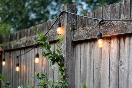 Fence-patio-string-lights