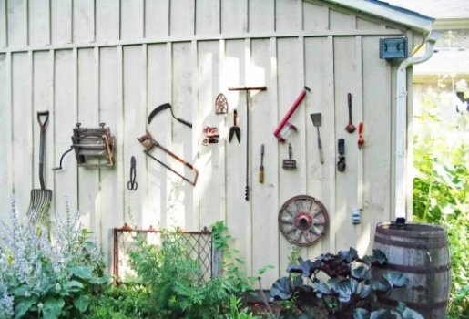 Rusty Old Tools for Fence Decor