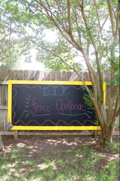 diy fence chalkboard