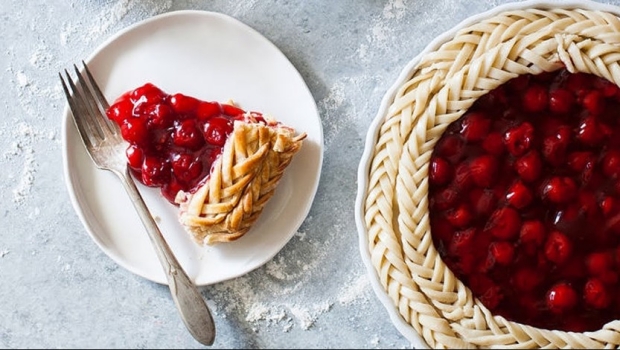 Fishtail Braid Pie Crust