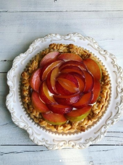 Fresh Plum Pie Crust