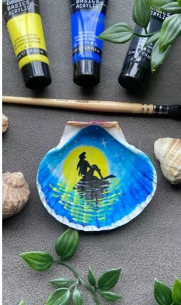 Mermaid-Painting-on-Seashell
