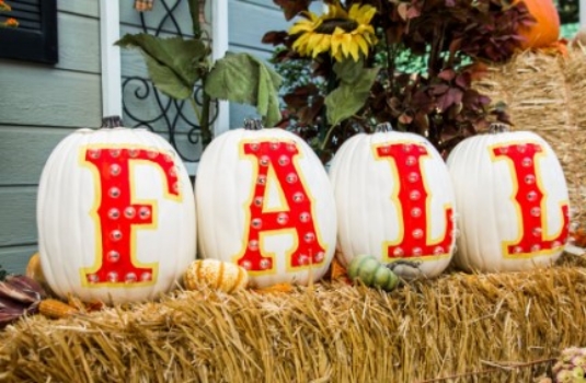 diy-fall-marquee-pumpkins