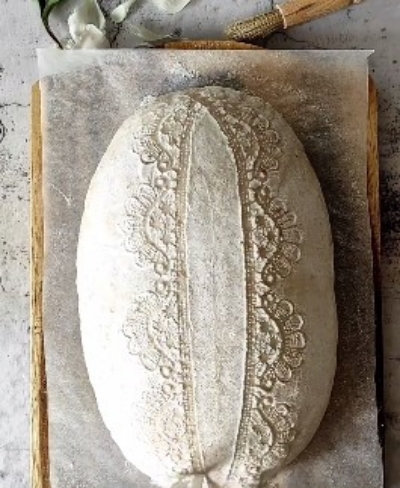 Exquisite bread art with dough stamps