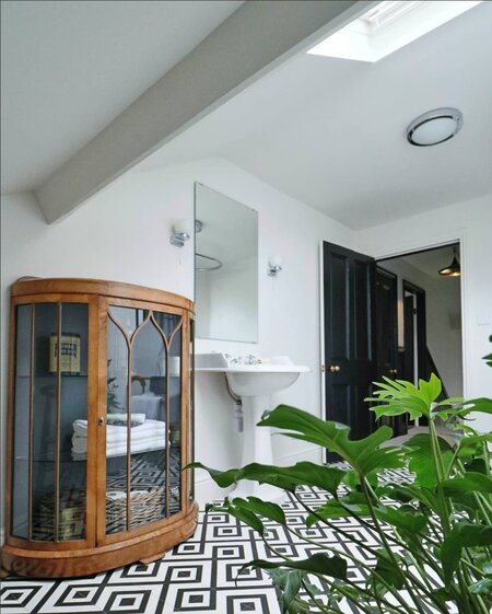 Modern bathroom