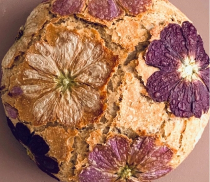 Painted ancient grain bread