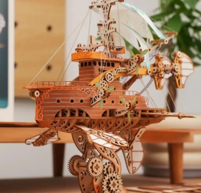 https://www.craftionary.net/wp-content/uploads/2024/10/steampunk-fantasy-airship-model-kit.jpg