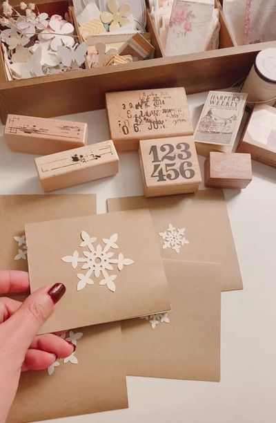 Paper-Snowflakes-Christmas-Card