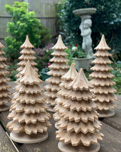 farmhouse-Natural-wood-Christmas-trees