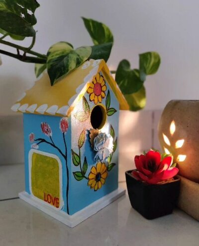 Free-hand-painted-birdhouse