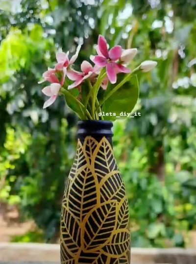 Leaf-art-on-bottle