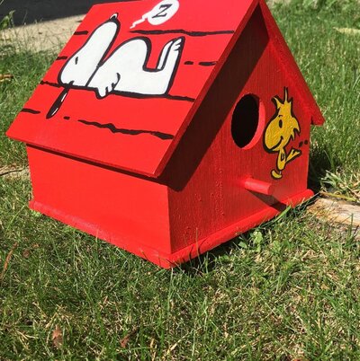 Snoopy-birdhouse