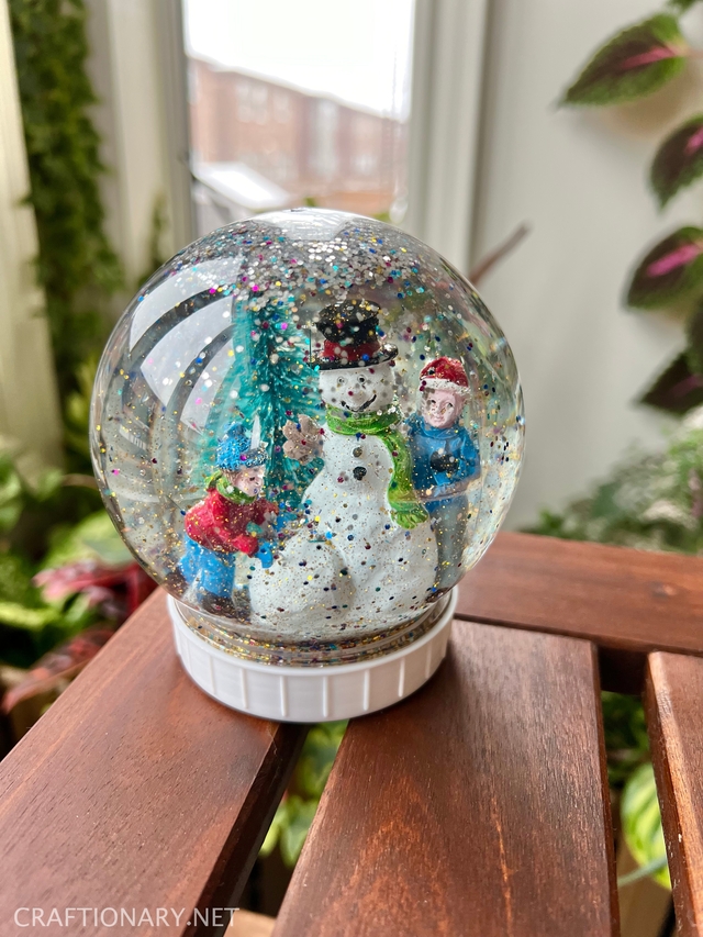 diy-christmas-snow-globe