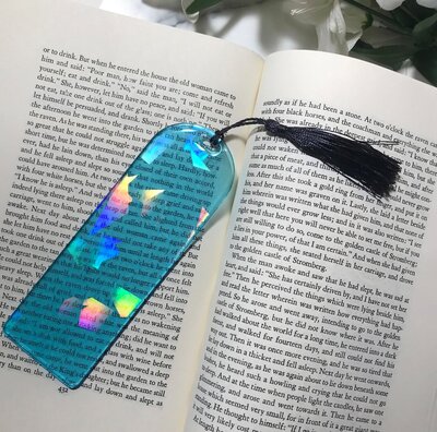 DIY-Stained-Glass-bookmark