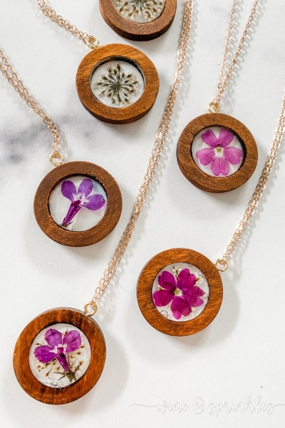 DIY+Pressed+Flower+UV+Resin+Open+Frame+Pendant+Necklaces