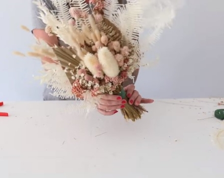 Simple Dried Flower Bouquet