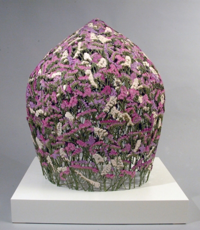 Spanish-Artist-Creates-Delicate-Pressed-Flower-Sculptures
