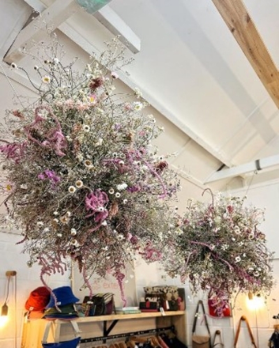 Sustainable floral display