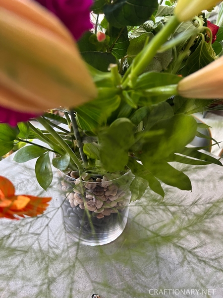 diy-glass-vase-flower-container-tutorial-for-modern-minimalist-home-decor