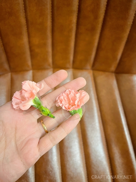 floating-fresh-flowers-in-water-arrangement