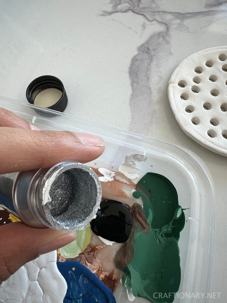 how-to-make-metallic-paint-acrylic-color