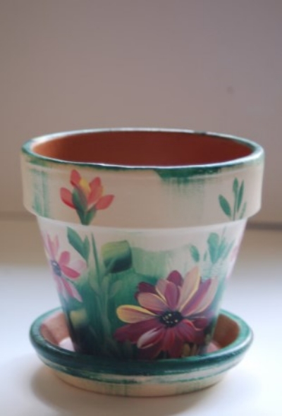 clay-flower-pot-hand-painted-daisy