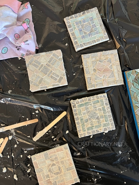 mosaic-coasters-diy-project-grout-glass-tiles