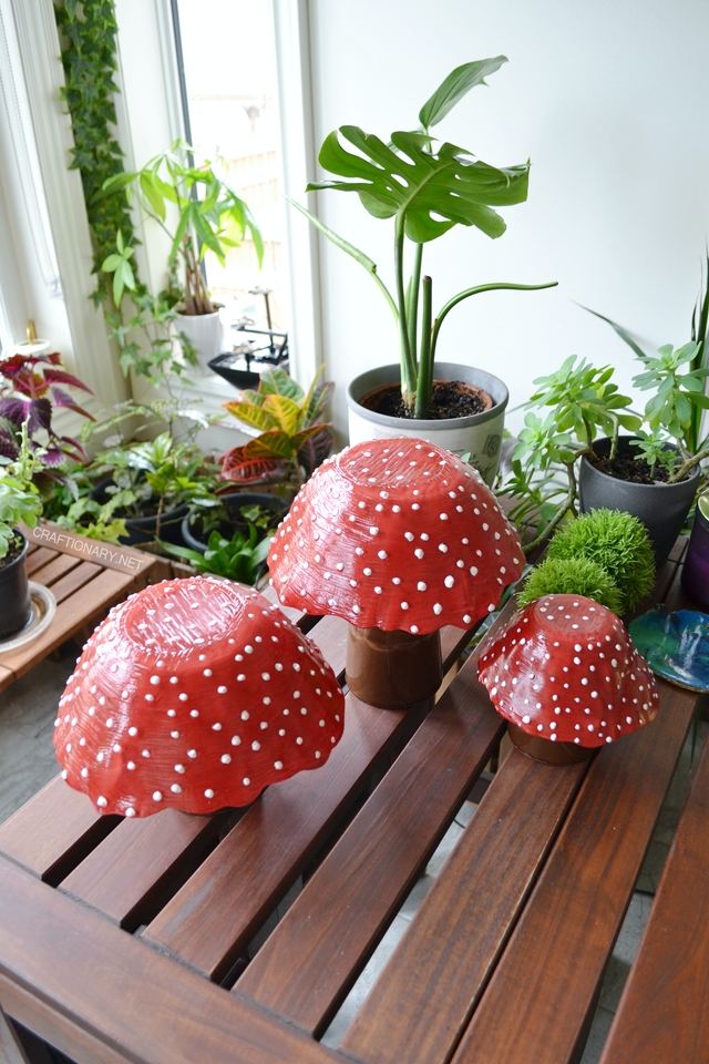 diy-glass-mushrooms-for-decoration