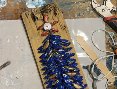 metal-bottle-caps-christmas-tree-wall-art-vintage