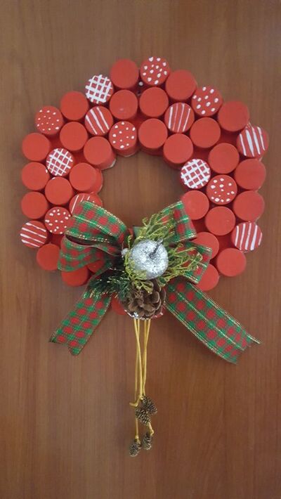 Yadi-bottle-baps-christmas-wreath