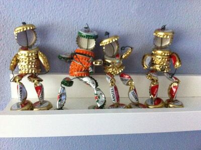 playful-metal-bottle-cap-figures