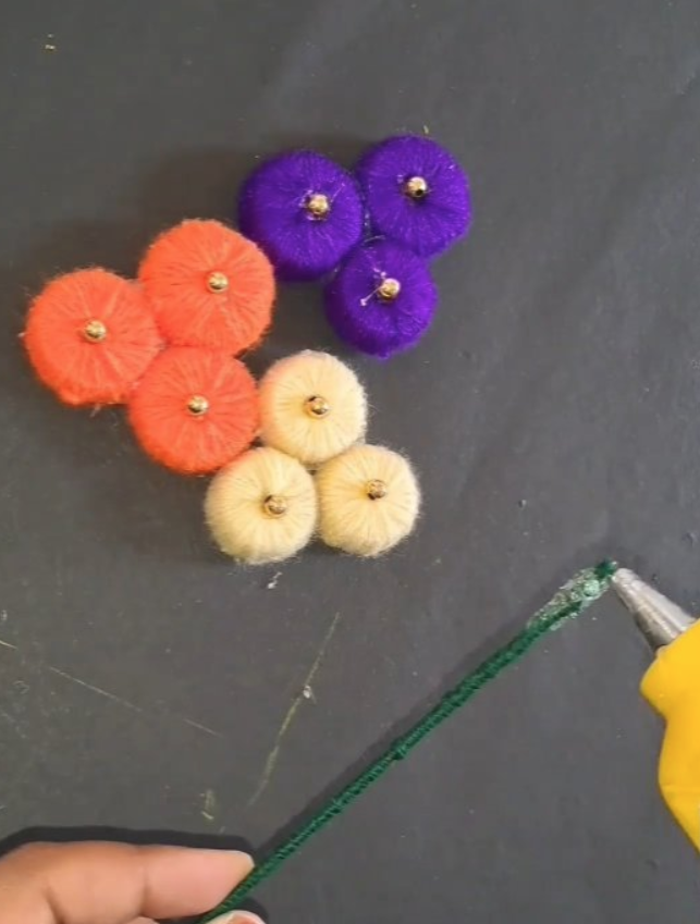 yarn-cardboard-bottle-caps-crafts