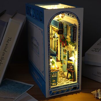 Book-Nook-Bookshelf-dollhouse