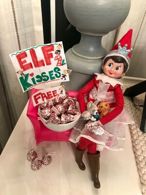 Chocolate-Kisses-Elf