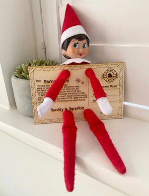 I’m-back-elf-arrival-note-for-the-window