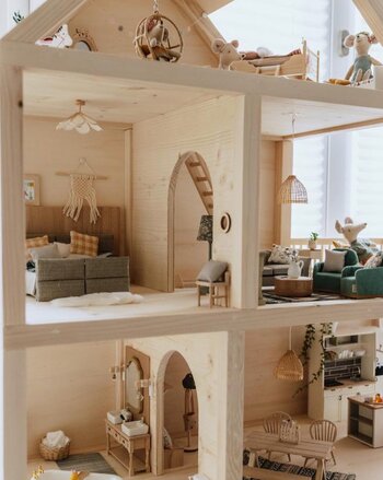 Rustic-Dollhouse-with-storage-space