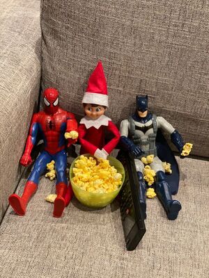 Watching-a-Movie-Elf-on-the-Shelf-Ideas