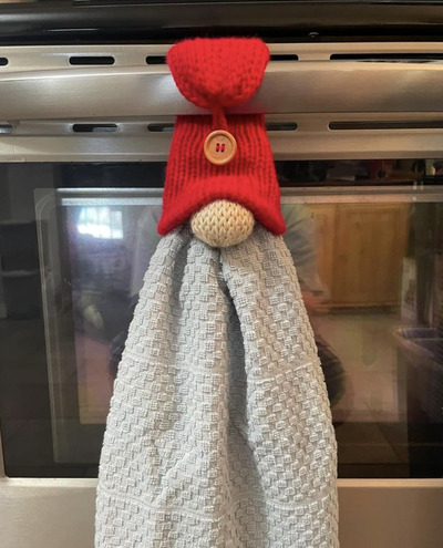 Gnome-towel-topper