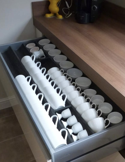 Space Maximizing Drawer with Divider