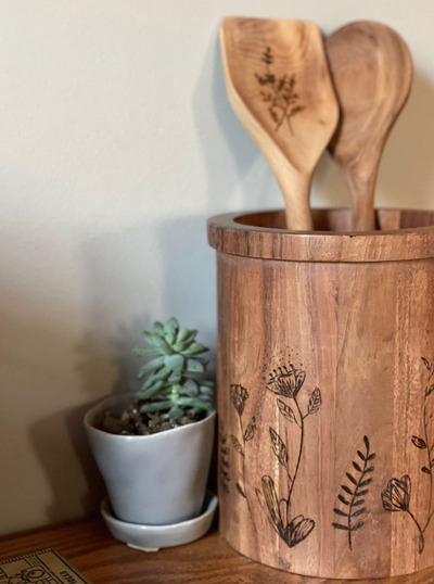 Wood-Burning-Utensil-Holder