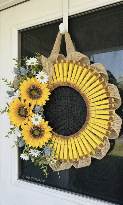 clothespin-sunflower-wreath