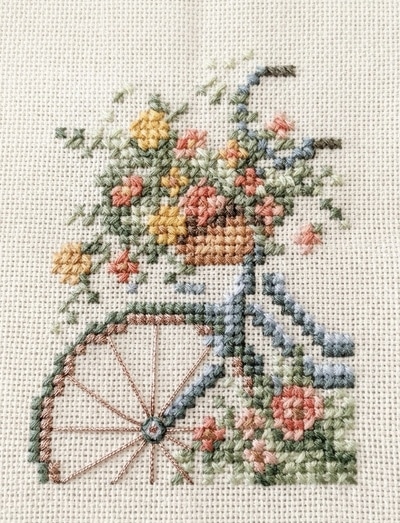 cross-stitch-bicycle-art