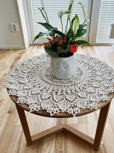 Crochet-Doily-Tablecloth