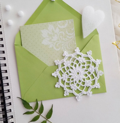 Crochet-Doily-as-a -Decorative-Element-for- Envelopes