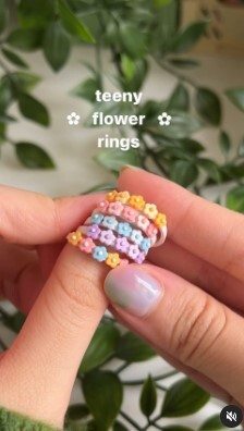 Tiny Flower Ring