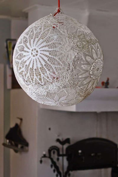 crochet-doilies-DIY-Doily-Pendant-Lamp
