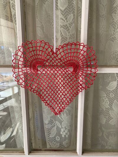 crochet-doilies-Hanging Heart-Doily-a-Window-Ornament-cover